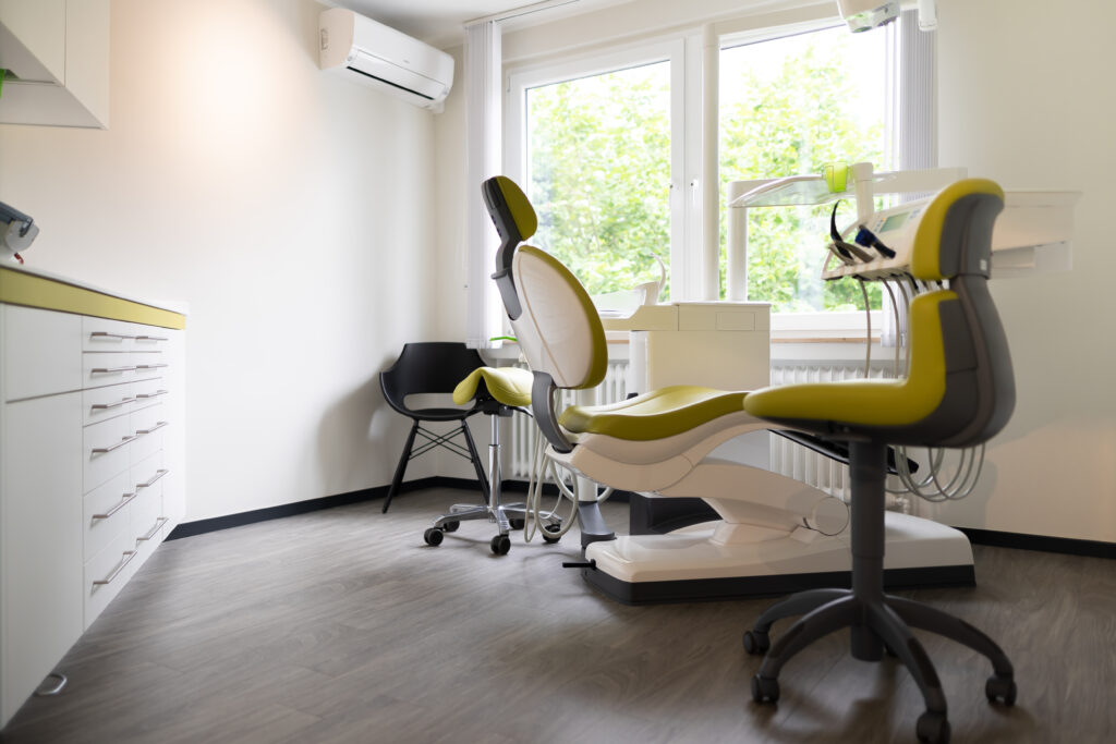 Zahnarzt Bochum - Dr. Philipp 150